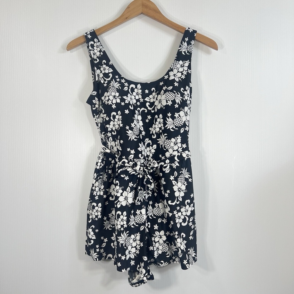 Blair One Piece Romper Swimsuit Size 10 Black & White Tummy Trimmer Slimming